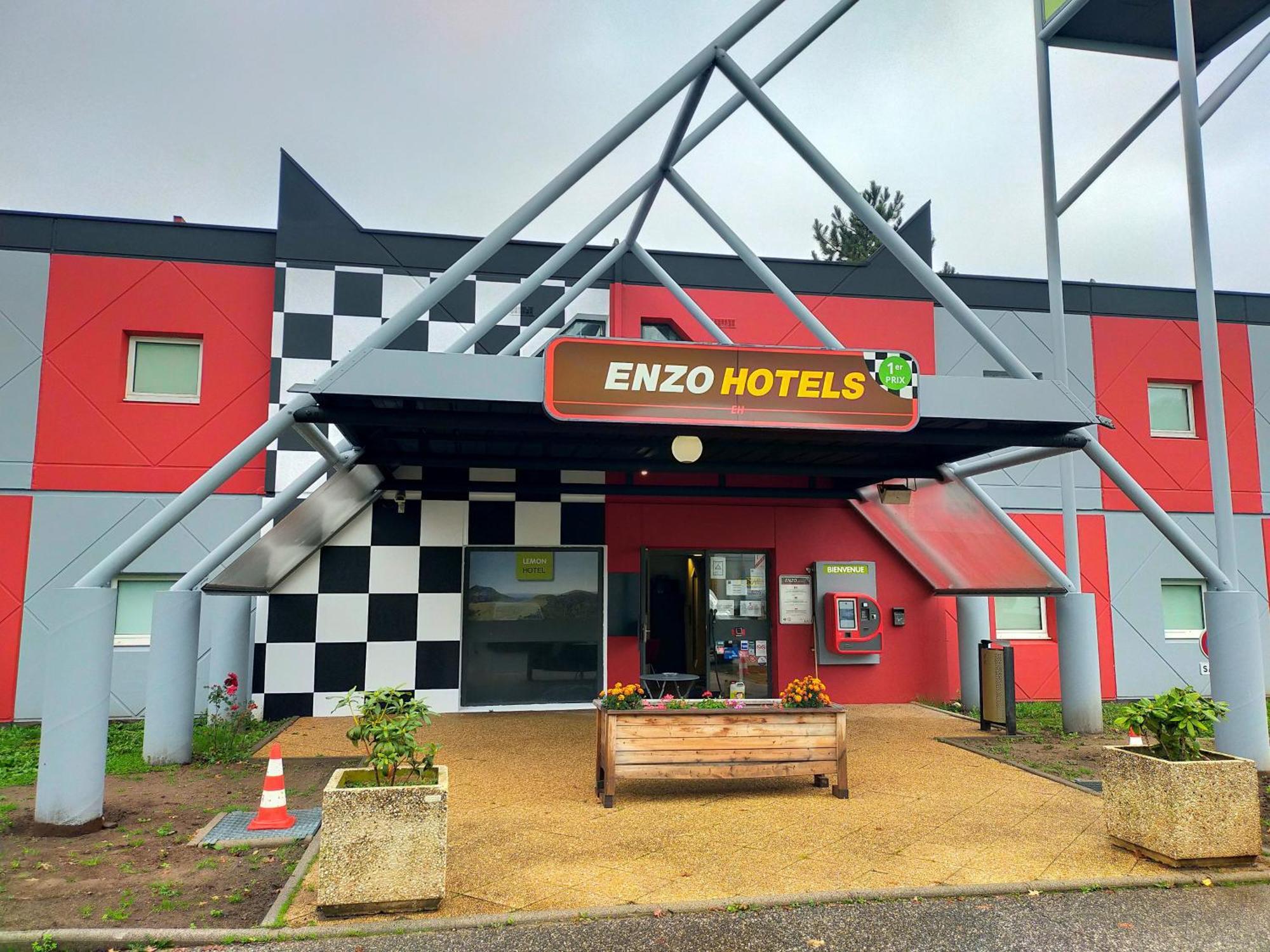 Enzo Hotel 1Er Prix Coudes Exterior photo